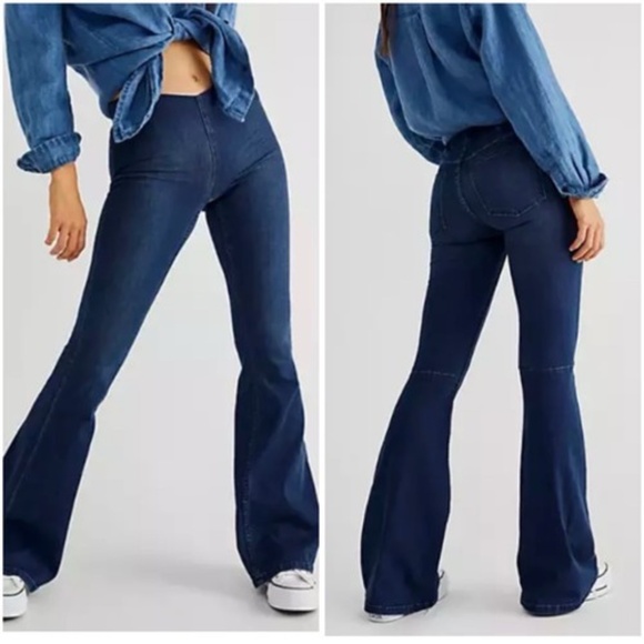 We The Free Size 25 Penny Pull-On Flare Blue Jeans Mid-Rise Bell Bottoms Boho - Picture 1 of 15